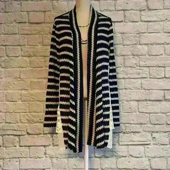 Signature Studio Women's Navy/White Sweater/Cardigan Size Small - Picture 1 of 8